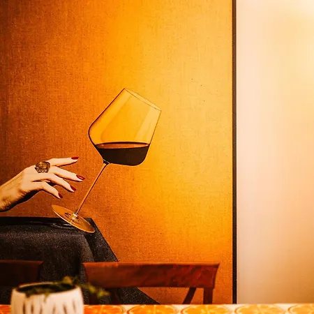 Lost At Sea Sarandë