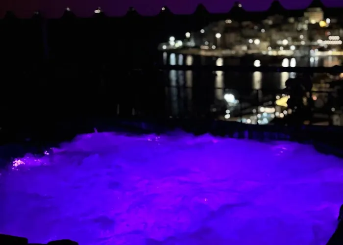 Lost At Sea * Saranda